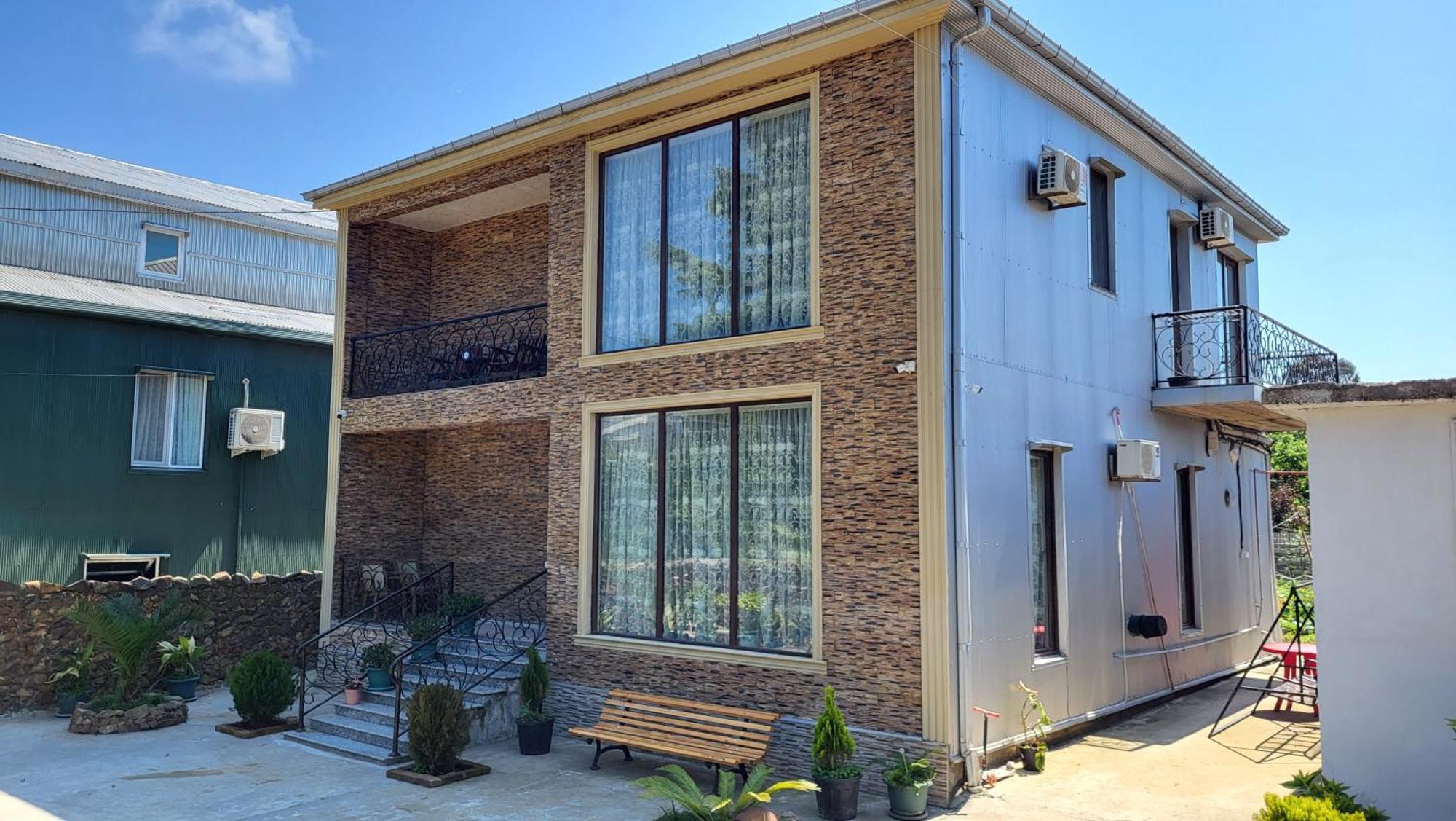 Guesthouse Gocha Beridze Batumi Exterior foto